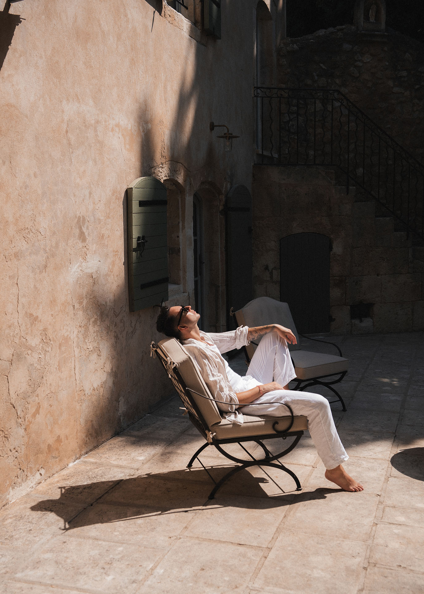 Relaxing moments on a terrace during a luxury stay in Provence