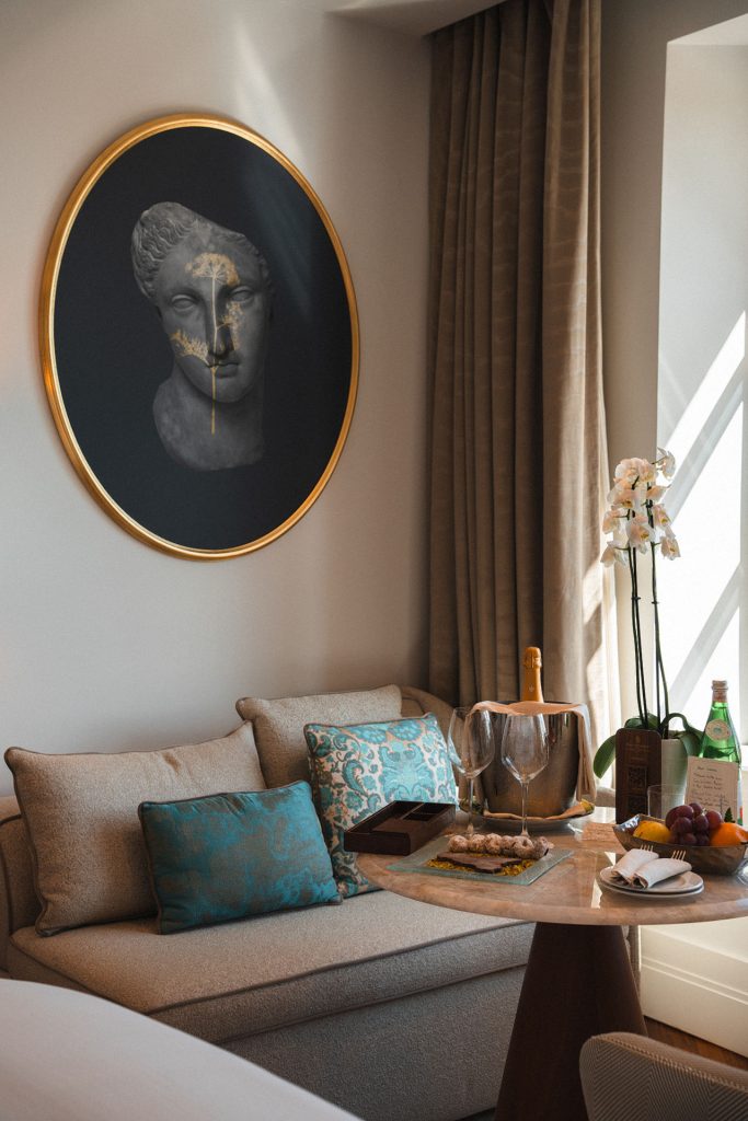 Elegant suite with sea view at San Domenico Palace hotel
